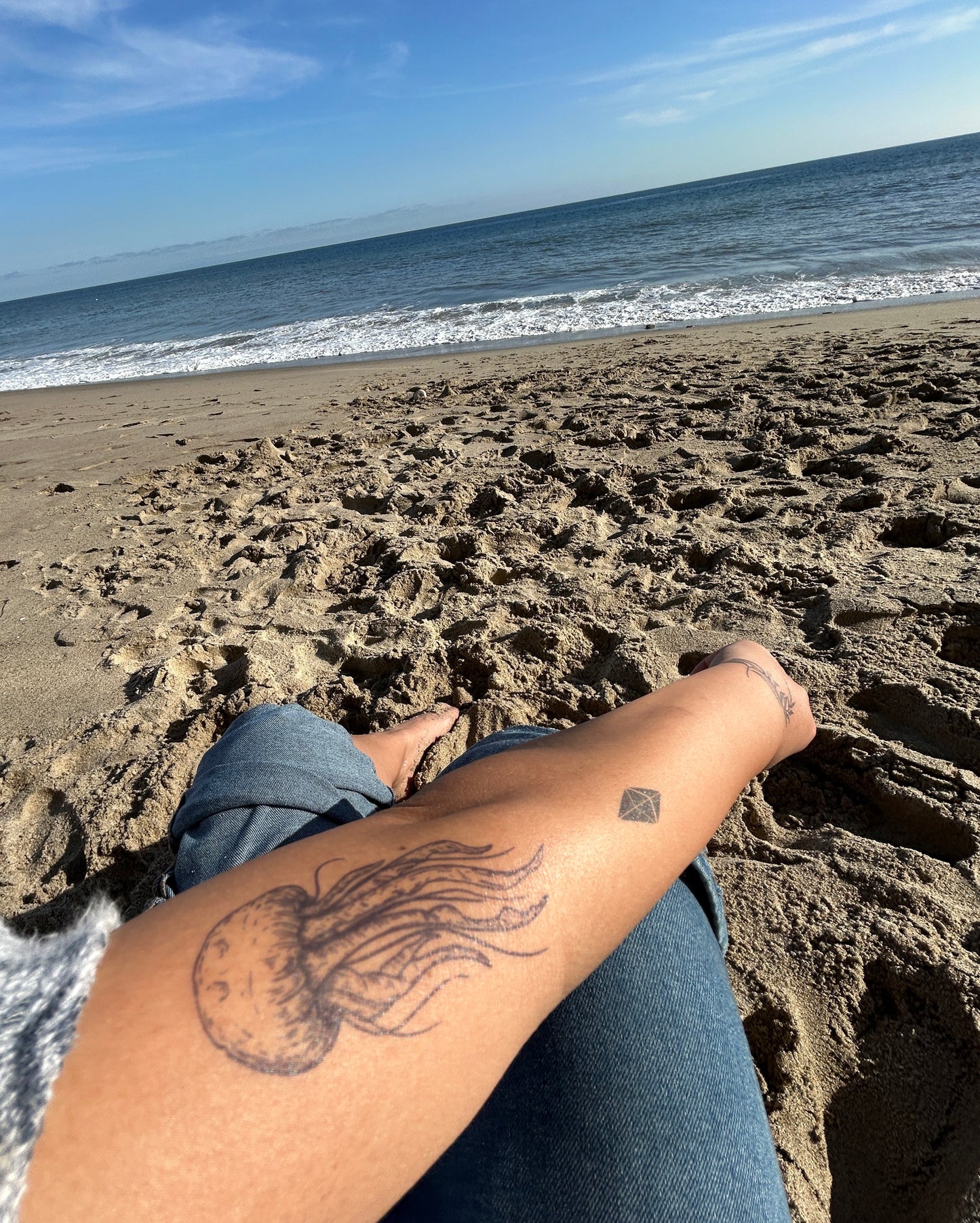 Jellyfish Tattoo | Temporary Semi Permanent Tattoo | Vegan Tattoo Plant Based Tattoo | Ocean Tattoo | Realistic Tattoo | Festival Body Art