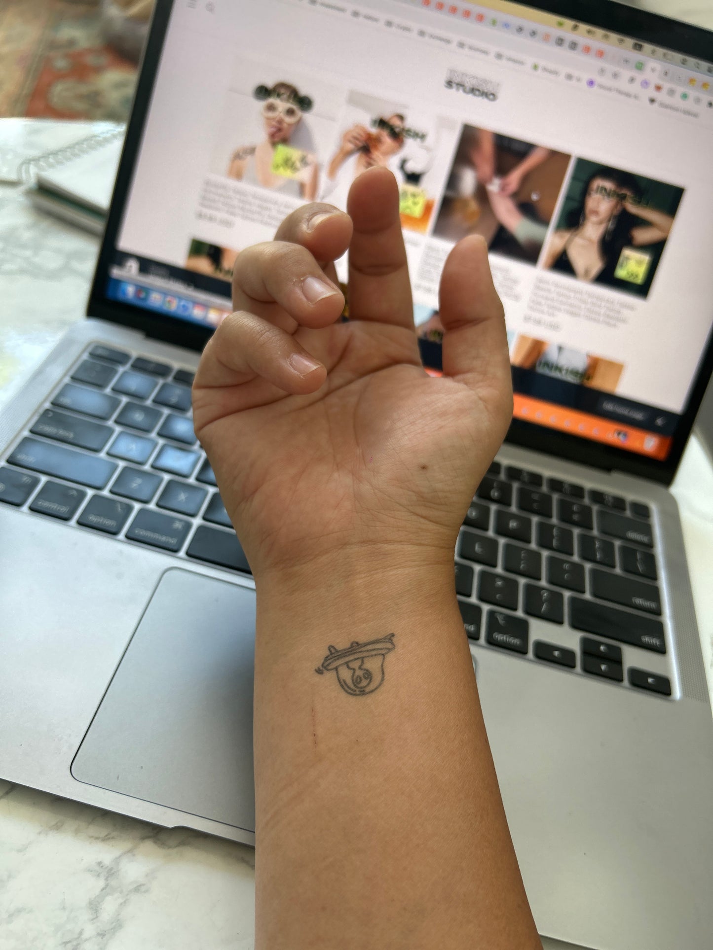 Alien Tattoo | 2 Week Temporary Tattoo | Plant Based Vegan Tattoo | Spaceship Tattoo | Cute Tattoo | Festival Tattoo | Matching Tattoo | Gift Idea | Temporary Tattoo | Aliens Tattoo | UFO tattoo